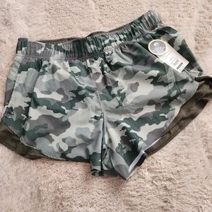 🆕 camo workout shorts